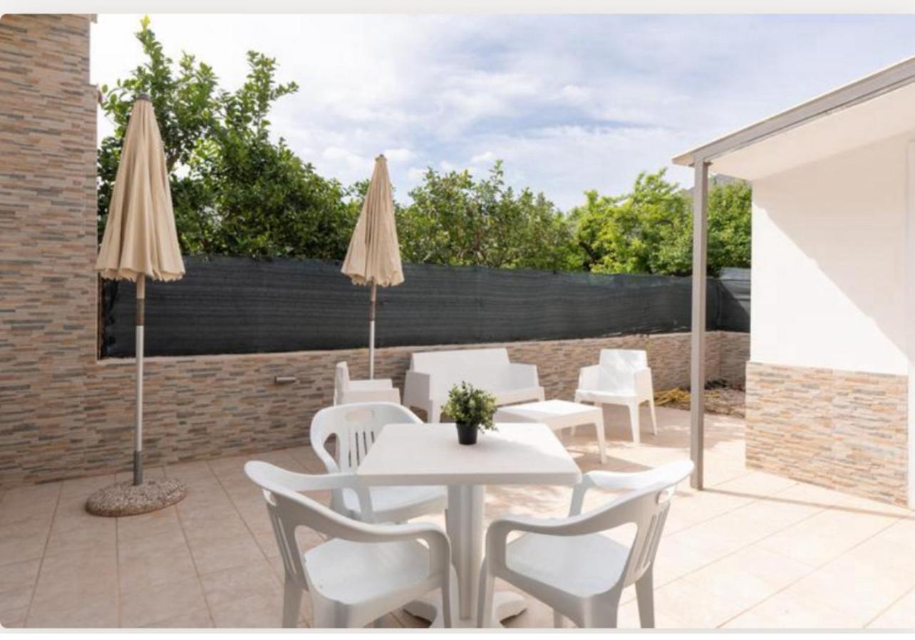 Villa Dolce Vita Rooms Castelluzzo Exterior photo